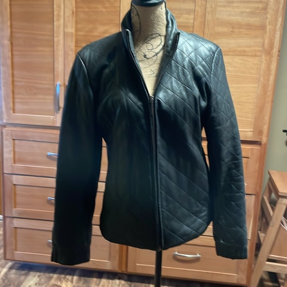 Coldwater Creek Black Quilted Leather Coat Size Medium - Picture 2 of 9